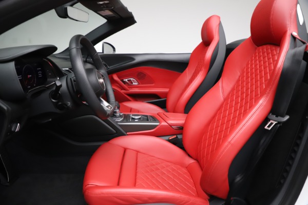 Used 2018 Audi R8 Spyder for sale Sold at Rolls-Royce Motor Cars Greenwich in Greenwich CT 06830 20