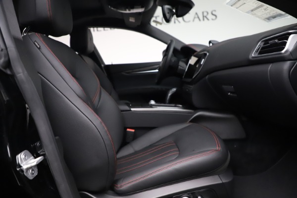 New 2021 Maserati Ghibli S Q4 for sale Sold at Rolls-Royce Motor Cars Greenwich in Greenwich CT 06830 21
