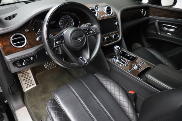 Used 2018 Bentley Bentayga W12 Signature for sale Sold at Rolls-Royce Motor Cars Greenwich in Greenwich CT 06830 18