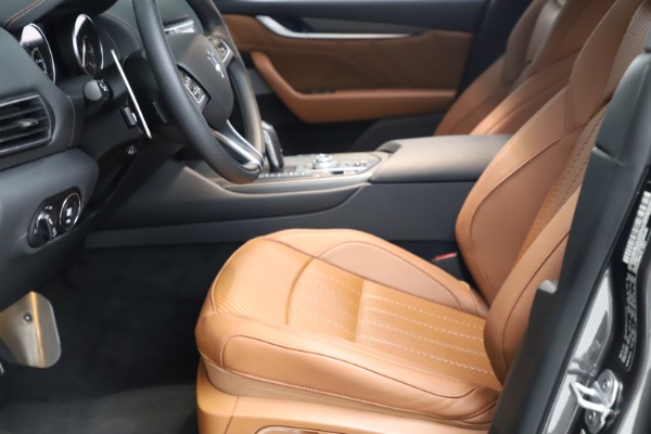 New 2021 Maserati Levante S Q4 GranSport for sale Sold at Rolls-Royce Motor Cars Greenwich in Greenwich CT 06830 14