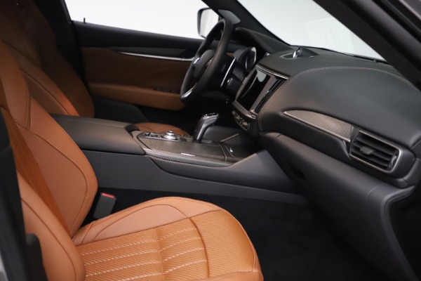 New 2021 Maserati Levante S Q4 GranSport for sale Sold at Rolls-Royce Motor Cars Greenwich in Greenwich CT 06830 19