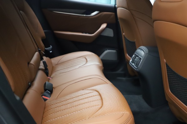 New 2021 Maserati Levante S Q4 GranSport for sale Sold at Rolls-Royce Motor Cars Greenwich in Greenwich CT 06830 24
