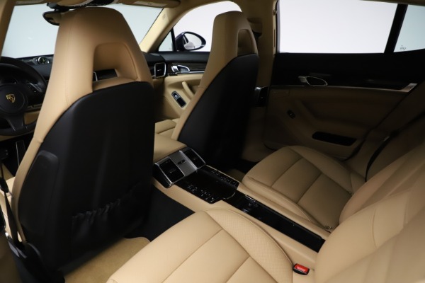 Used 2016 Porsche Panamera S E-Hybrid for sale Sold at Rolls-Royce Motor Cars Greenwich in Greenwich CT 06830 18