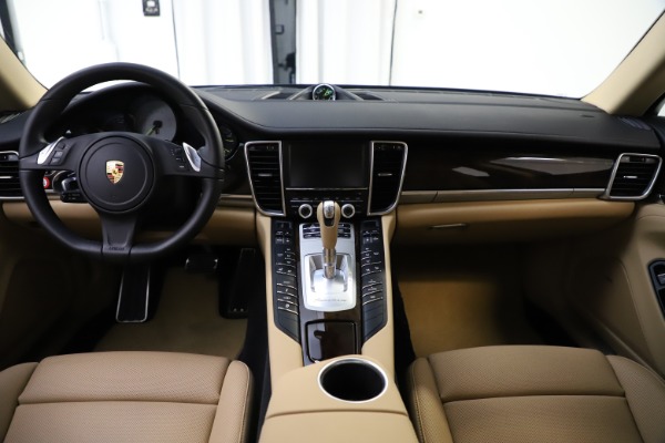 Used 2016 Porsche Panamera S E-Hybrid for sale Sold at Rolls-Royce Motor Cars Greenwich in Greenwich CT 06830 21