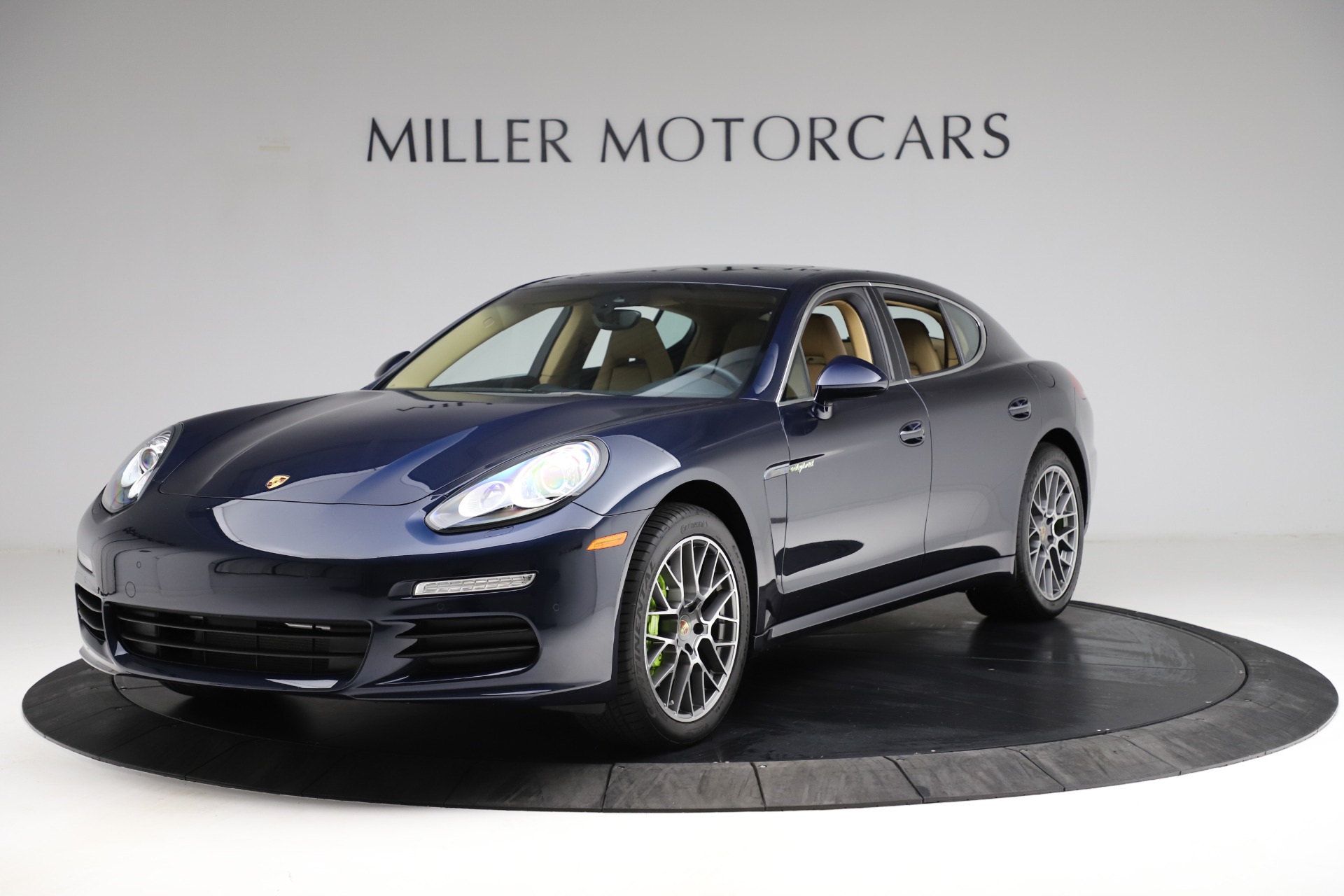 Used 2016 Porsche Panamera S E-Hybrid for sale Sold at Rolls-Royce Motor Cars Greenwich in Greenwich CT 06830 1