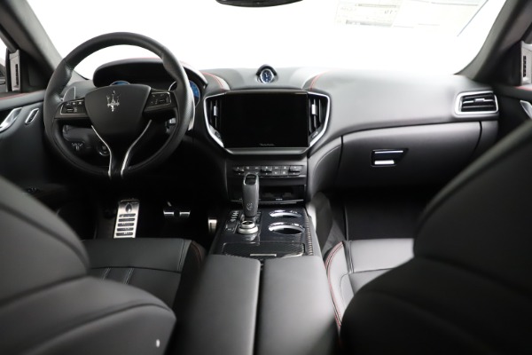Used 2021 Maserati Ghibli S Q4 GranSport for sale $85,900 at Rolls-Royce Motor Cars Greenwich in Greenwich CT 06830 18