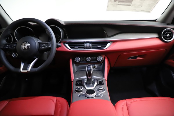 New 2021 Alfa Romeo Stelvio Ti Q4 for sale Sold at Rolls-Royce Motor Cars Greenwich in Greenwich CT 06830 17