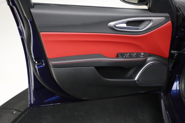 New 2021 Alfa Romeo Giulia Ti Sport for sale $54,050 at Rolls-Royce Motor Cars Greenwich in Greenwich CT 06830 18