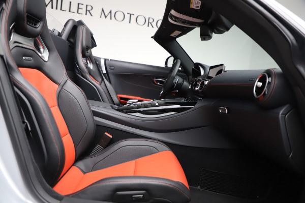 Used 2020 Mercedes-Benz AMG GT Roadster for sale Sold at Rolls-Royce Motor Cars Greenwich in Greenwich CT 06830 27