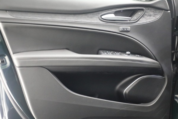 Used 2021 Alfa Romeo Stelvio Q4 for sale Sold at Rolls-Royce Motor Cars Greenwich in Greenwich CT 06830 20