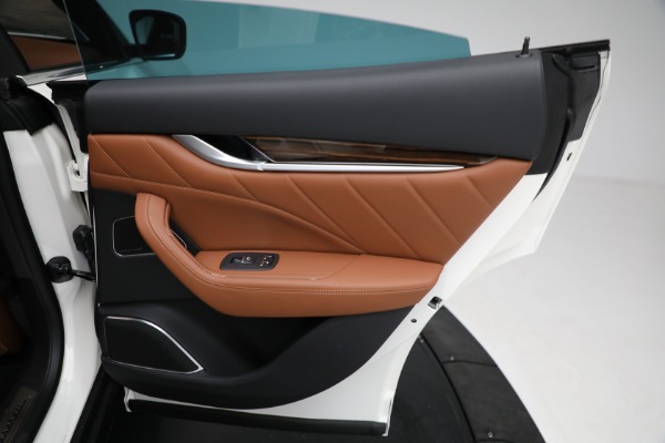 New 2021 Maserati Levante Q4 GranLusso for sale $89,735 at Rolls-Royce Motor Cars Greenwich in Greenwich CT 06830 26