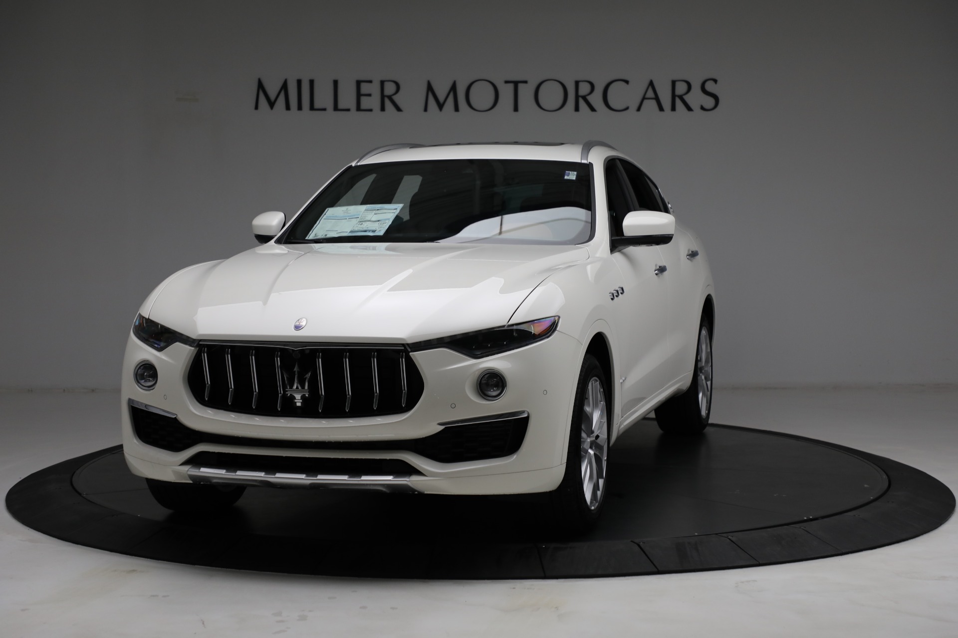 New 2021 Maserati Levante Q4 GranLusso for sale Sold at Rolls-Royce Motor Cars Greenwich in Greenwich CT 06830 1