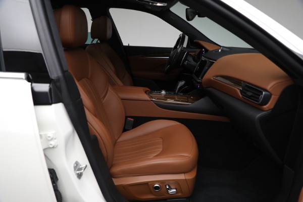 New 2021 Maserati Levante Q4 GranLusso for sale $89,735 at Rolls-Royce Motor Cars Greenwich in Greenwich CT 06830 11