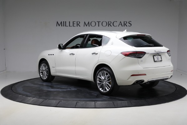 New 2021 Maserati Levante Q4 GranLusso for sale Sold at Rolls-Royce Motor Cars Greenwich in Greenwich CT 06830 3