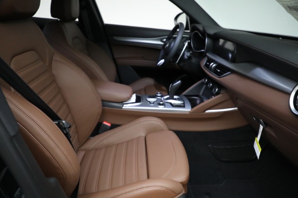 New 2021 Alfa Romeo Stelvio Ti Sport Q4 for sale Sold at Rolls-Royce Motor Cars Greenwich in Greenwich CT 06830 20