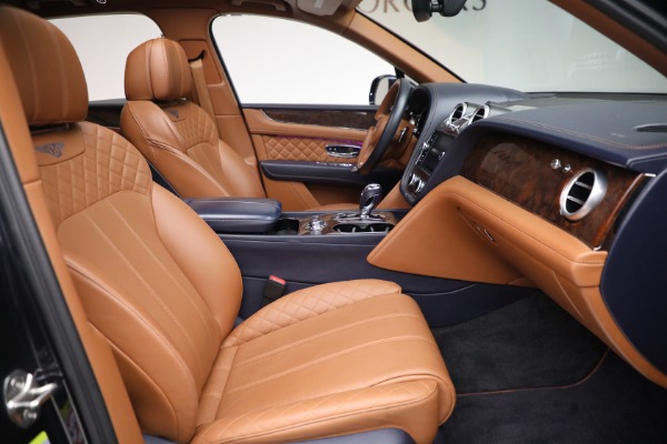 Used 2018 Bentley Bentayga W12 Signature for sale $109,900 at Rolls-Royce Motor Cars Greenwich in Greenwich CT 06830 25