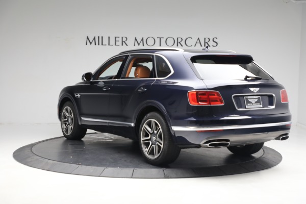 Used 2018 Bentley Bentayga W12 Signature for sale Sold at Rolls-Royce Motor Cars Greenwich in Greenwich CT 06830 5