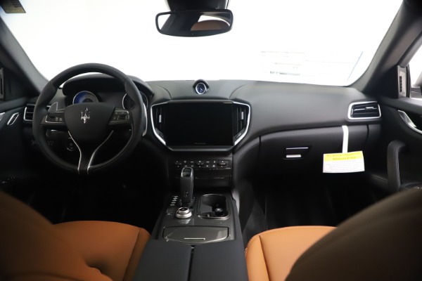 New 2021 Maserati Ghibli SQ4 for sale Sold at Rolls-Royce Motor Cars Greenwich in Greenwich CT 06830 17
