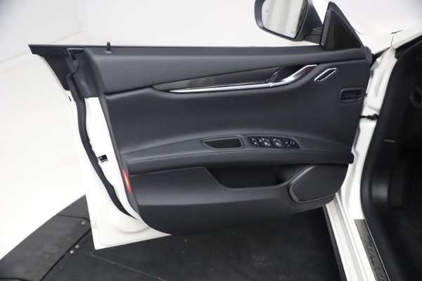 New 2021 Maserati Ghibli SQ4 for sale Sold at Rolls-Royce Motor Cars Greenwich in Greenwich CT 06830 18