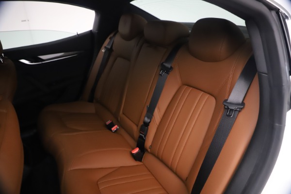 New 2021 Maserati Ghibli SQ4 for sale Sold at Rolls-Royce Motor Cars Greenwich in Greenwich CT 06830 21