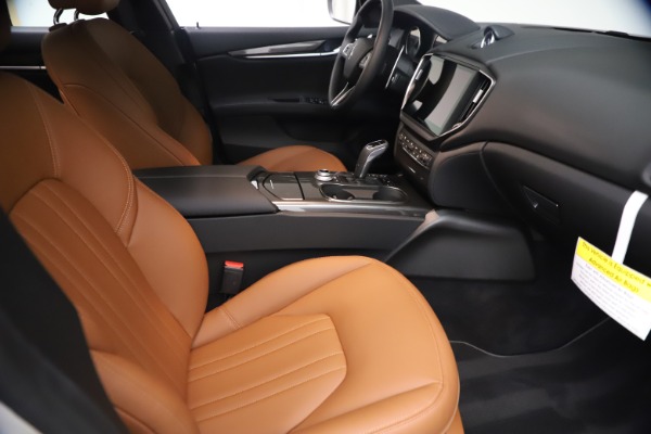 New 2021 Maserati Ghibli SQ4 for sale Sold at Rolls-Royce Motor Cars Greenwich in Greenwich CT 06830 24