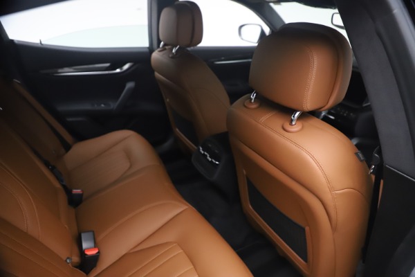 New 2021 Maserati Ghibli SQ4 for sale Sold at Rolls-Royce Motor Cars Greenwich in Greenwich CT 06830 26
