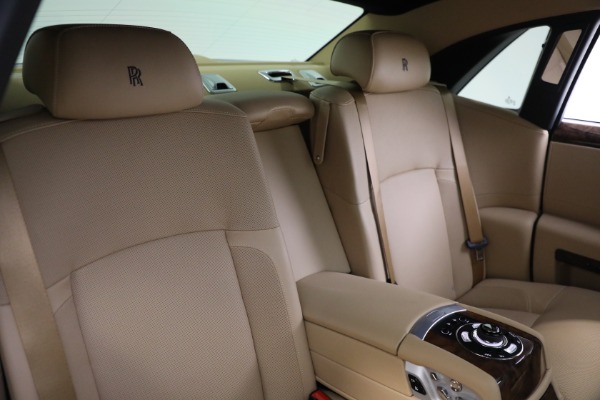 Used 2011 Rolls-Royce Ghost for sale Sold at Rolls-Royce Motor Cars Greenwich in Greenwich CT 06830 17