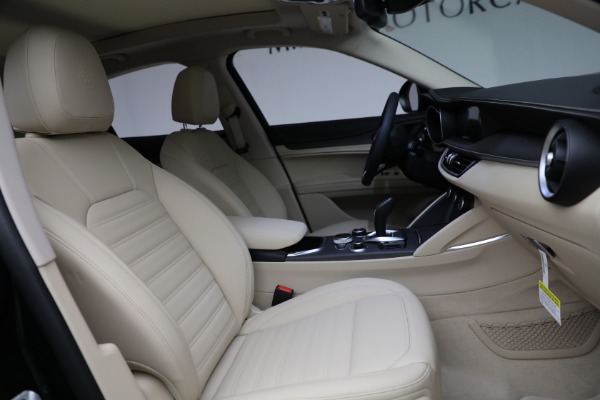 New 2021 Alfa Romeo Stelvio Ti Q4 for sale Sold at Rolls-Royce Motor Cars Greenwich in Greenwich CT 06830 28