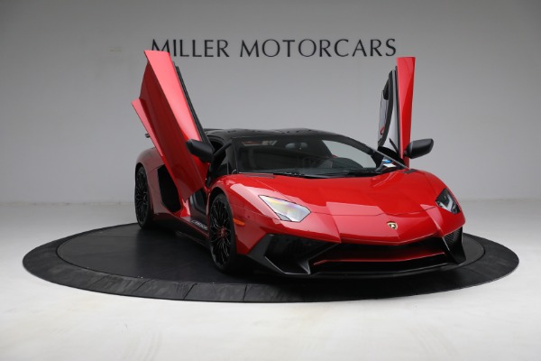 Used 2017 Lamborghini Aventador LP 750-4 SV for sale Sold at Rolls-Royce Motor Cars Greenwich in Greenwich CT 06830 16