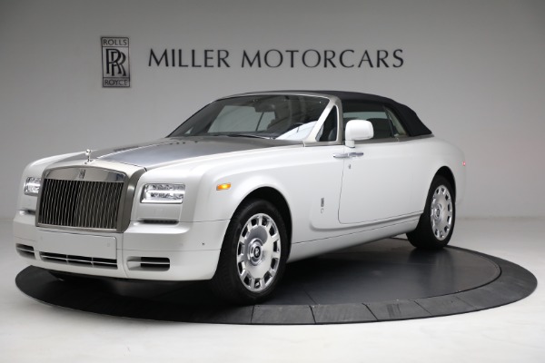 Used 2017 Rolls-Royce Phantom Drophead Coupe for sale Sold at Rolls-Royce Motor Cars Greenwich in Greenwich CT 06830 10