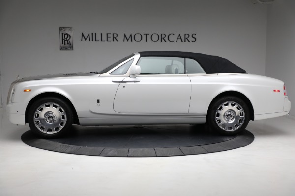 Used 2017 Rolls-Royce Phantom Drophead Coupe for sale Sold at Rolls-Royce Motor Cars Greenwich in Greenwich CT 06830 11