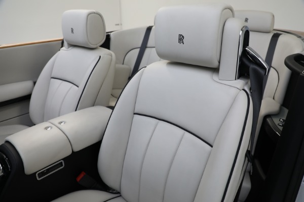 Used 2017 Rolls-Royce Phantom Drophead Coupe for sale Sold at Rolls-Royce Motor Cars Greenwich in Greenwich CT 06830 18