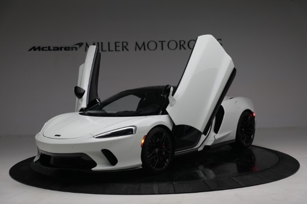New 2021 McLaren GT Luxe for sale $217,205 at Rolls-Royce Motor Cars Greenwich in Greenwich CT 06830 14