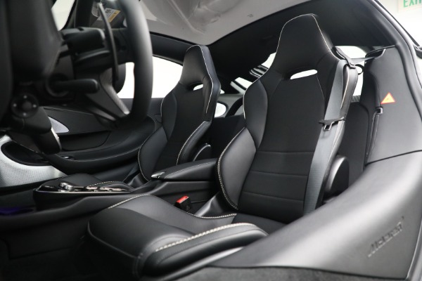 New 2021 McLaren GT Luxe for sale $217,205 at Rolls-Royce Motor Cars Greenwich in Greenwich CT 06830 19