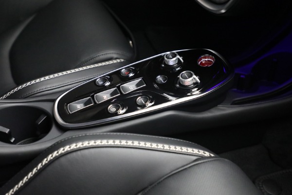 New 2021 McLaren GT Luxe for sale $217,205 at Rolls-Royce Motor Cars Greenwich in Greenwich CT 06830 25