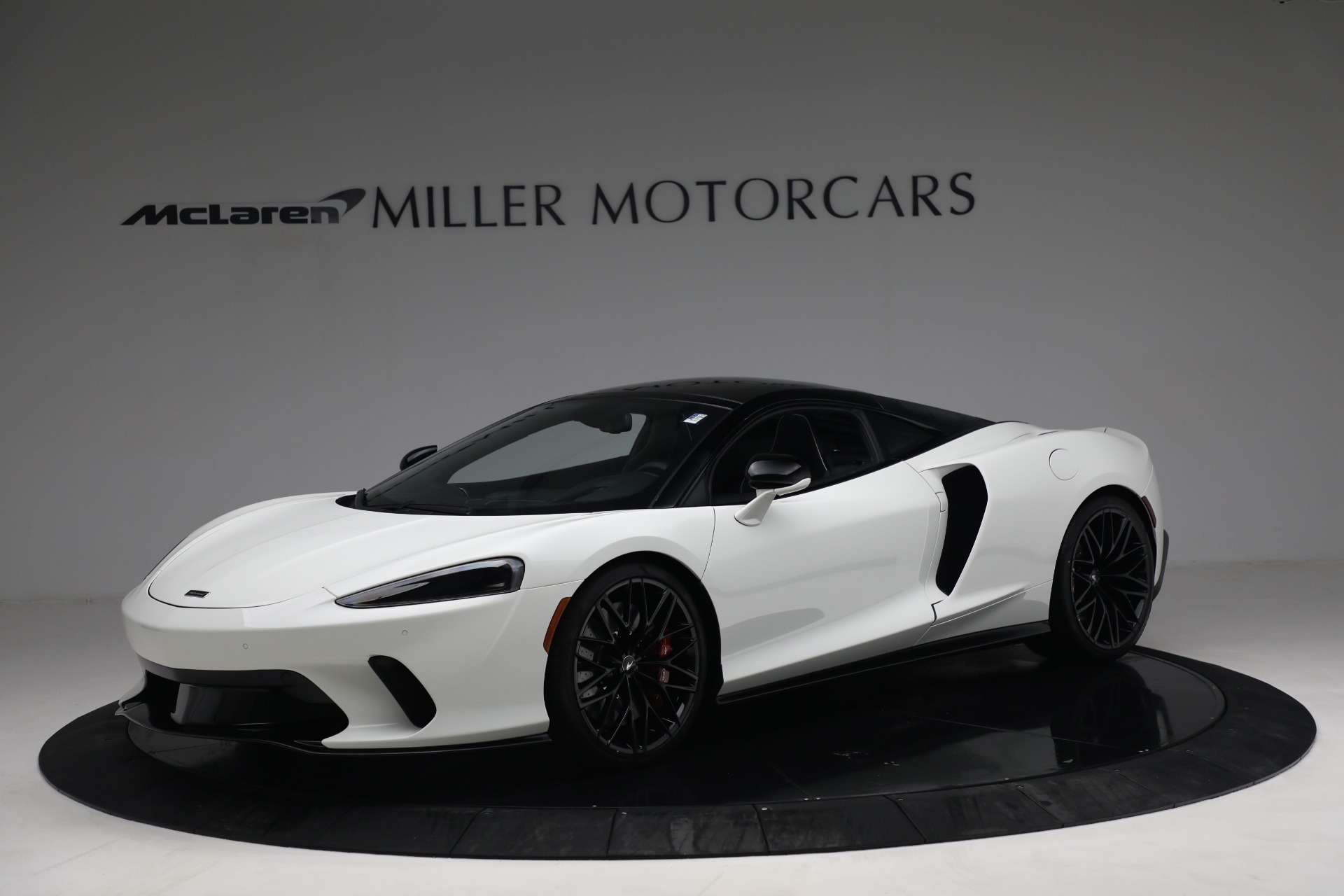 New 2021 McLaren GT Luxe for sale $217,205 at Rolls-Royce Motor Cars Greenwich in Greenwich CT 06830 1