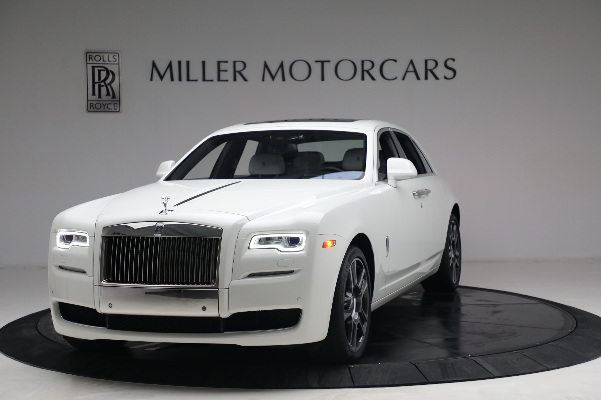 Used 2017 Rolls-Royce Ghost for sale Sold at Rolls-Royce Motor Cars Greenwich in Greenwich CT 06830 1