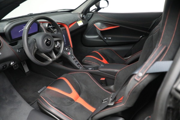 New 2021 McLaren 720S Spider for sale $399,120 at Rolls-Royce Motor Cars Greenwich in Greenwich CT 06830 24
