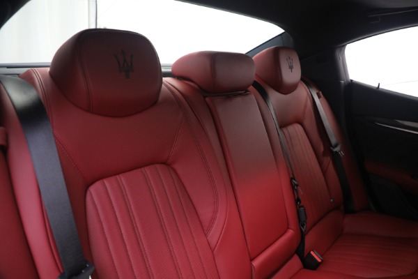 New 2021 Maserati Ghibli SQ4 GranLusso for sale Sold at Rolls-Royce Motor Cars Greenwich in Greenwich CT 06830 24