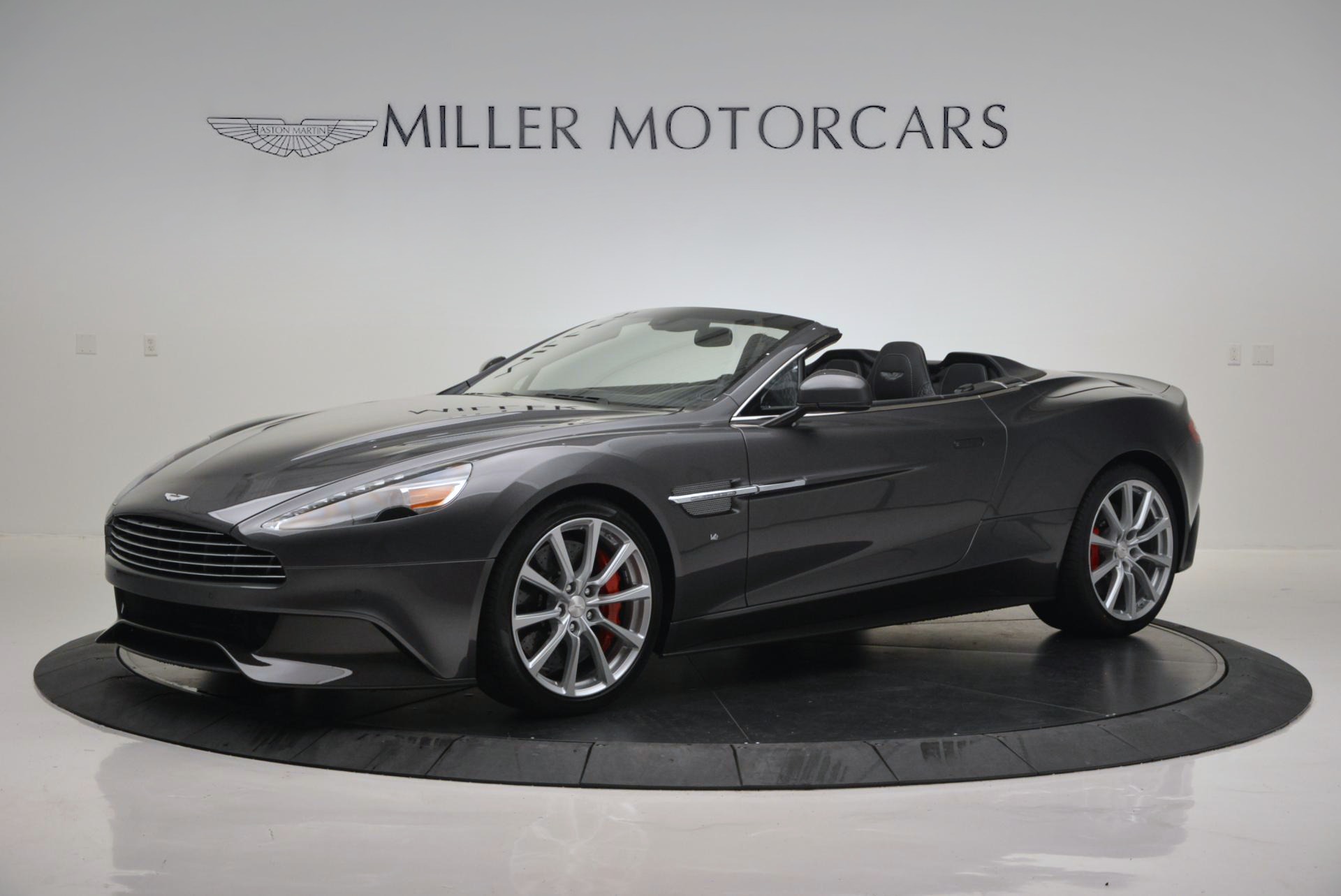 Used 2016 Aston Martin Vanquish Volante for sale $199,900 at Rolls-Royce Motor Cars Greenwich in Greenwich CT 06830 1