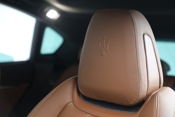 Used 2018 Maserati Levante GranSport for sale Sold at Rolls-Royce Motor Cars Greenwich in Greenwich CT 06830 16