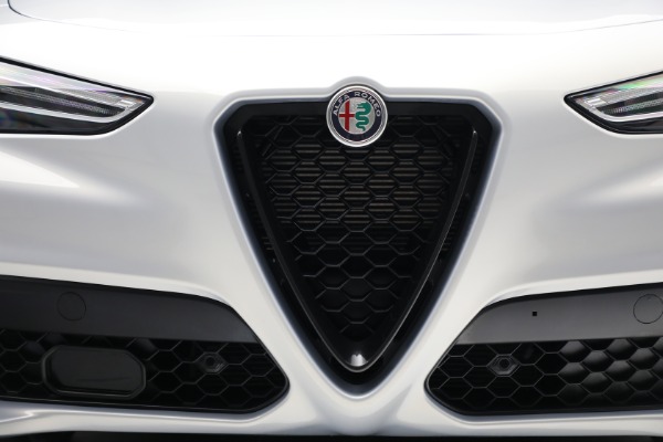 New 2022 Alfa Romeo Stelvio Sprint for sale Sold at Rolls-Royce Motor Cars Greenwich in Greenwich CT 06830 26