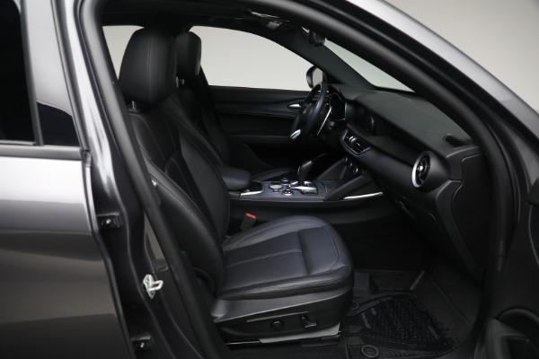 Used 2022 Alfa Romeo Stelvio Sprint for sale $29,900 at Rolls-Royce Motor Cars Greenwich in Greenwich CT 06830 12