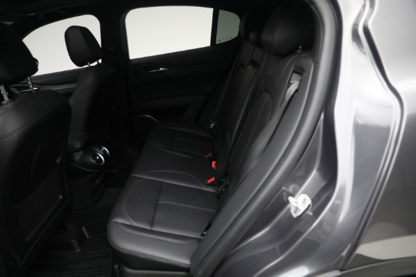 Used 2022 Alfa Romeo Stelvio Sprint for sale $29,900 at Rolls-Royce Motor Cars Greenwich in Greenwich CT 06830 18