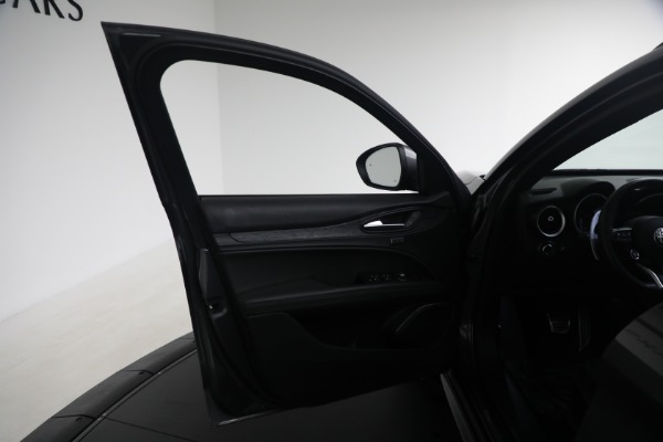 Used 2022 Alfa Romeo Stelvio Sprint for sale $29,900 at Rolls-Royce Motor Cars Greenwich in Greenwich CT 06830 22
