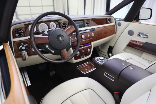 Used 2015 Rolls-Royce Phantom Drophead Coupe for sale Sold at Rolls-Royce Motor Cars Greenwich in Greenwich CT 06830 27