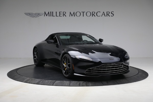New 2021 Aston Martin Vantage Roadster for sale $192,386 at Rolls-Royce Motor Cars Greenwich in Greenwich CT 06830 18