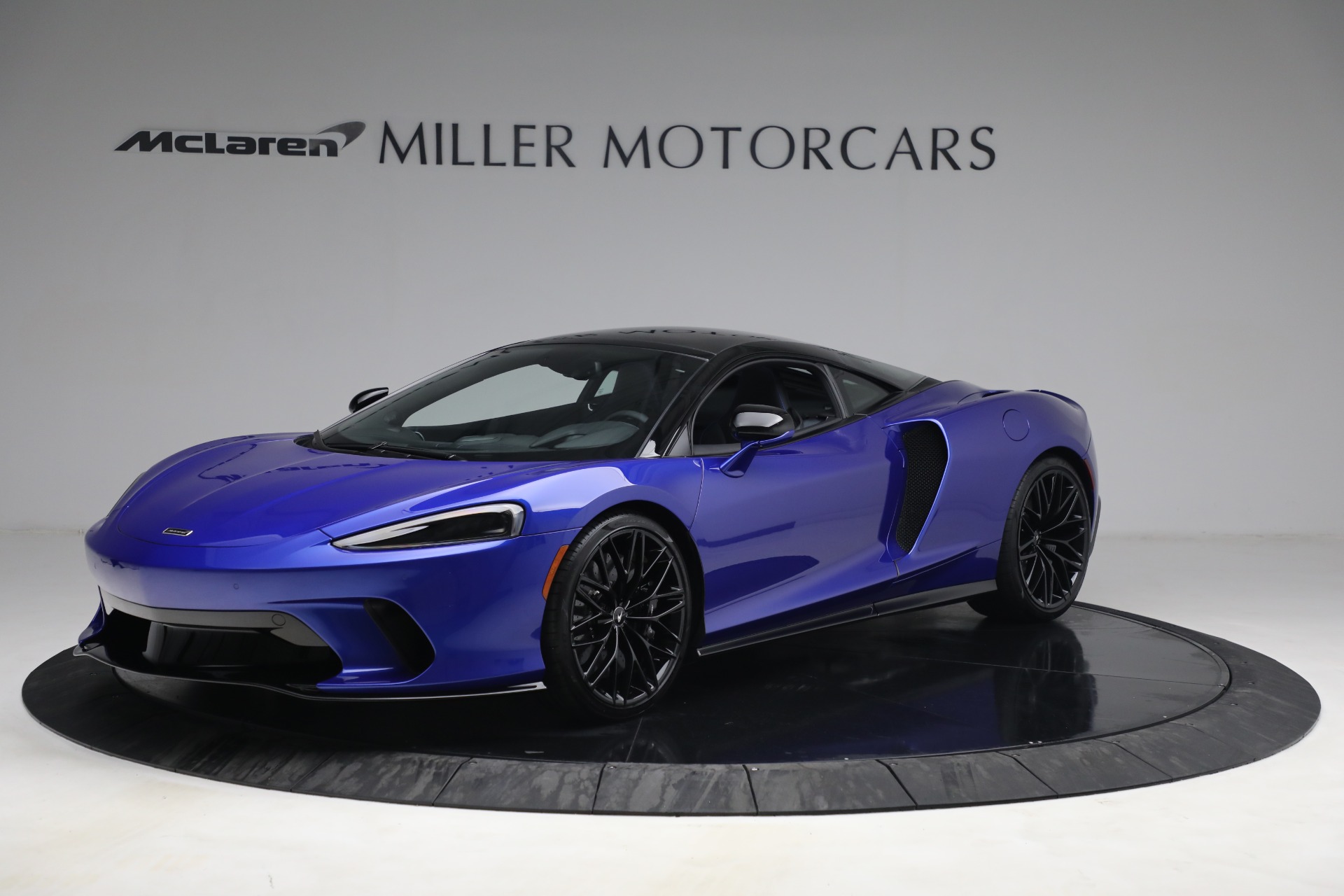 New 2022 McLaren GT Luxe for sale Sold at Rolls-Royce Motor Cars Greenwich in Greenwich CT 06830 1