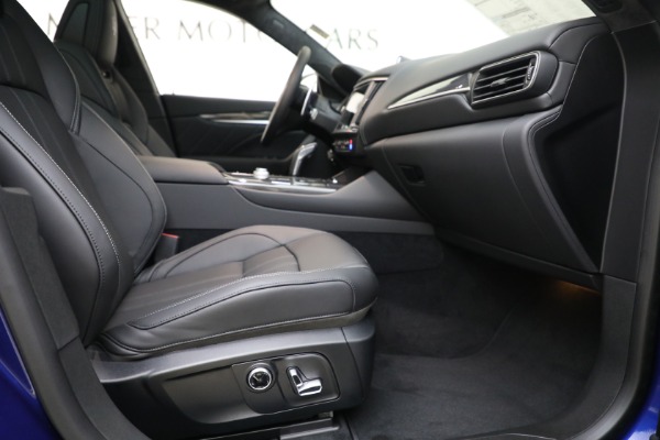 New 2022 Maserati Levante Modena for sale $84,900 at Rolls-Royce Motor Cars Greenwich in Greenwich CT 06830 23