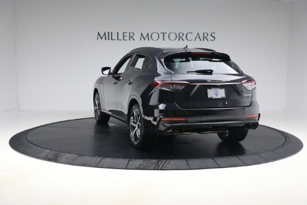 Used 2022 Maserati Levante Modena for sale Sold at Rolls-Royce Motor Cars Greenwich in Greenwich CT 06830 7
